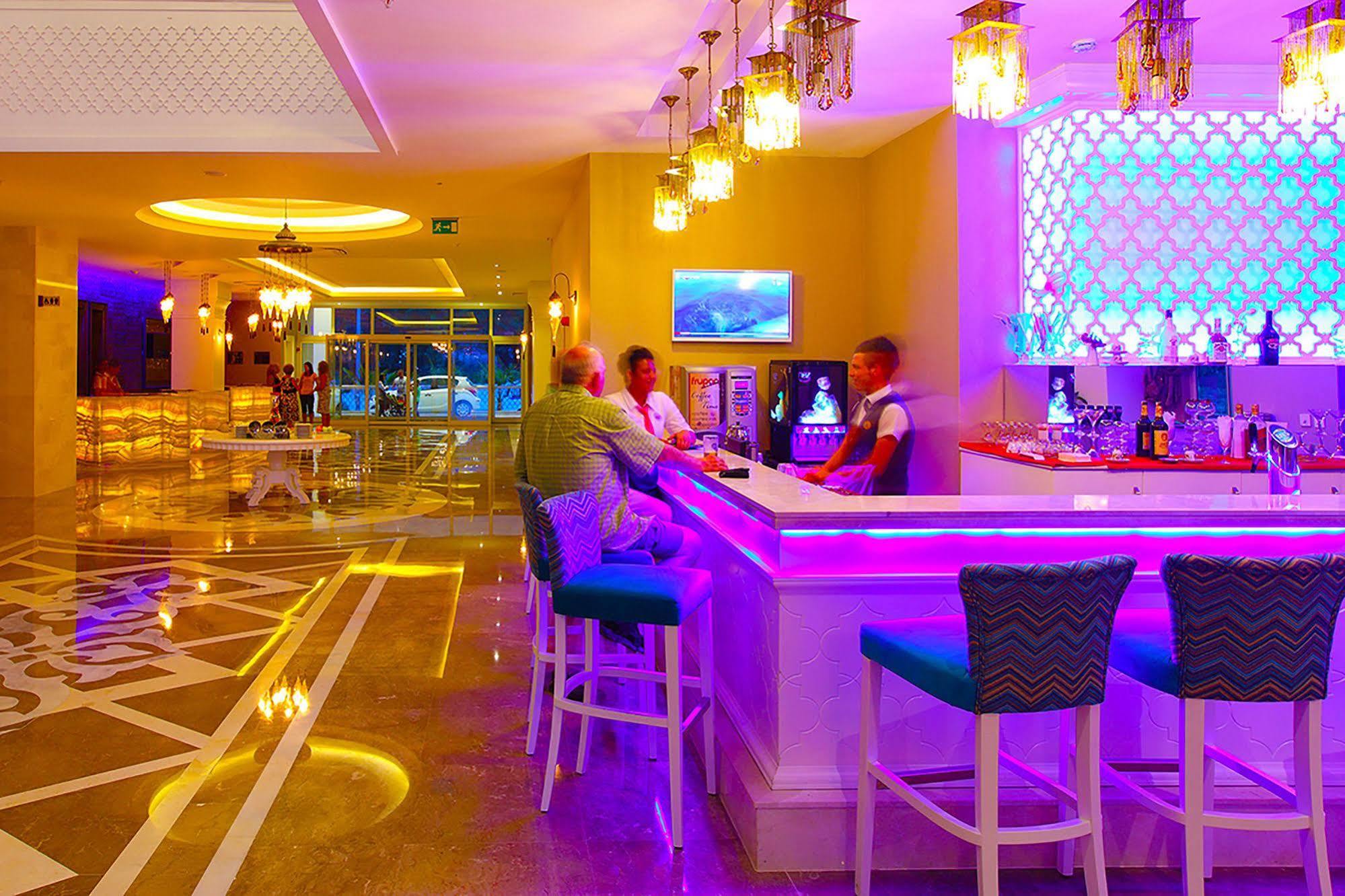 Diamond Elite Hotel & Spa - Adults Only Side Kültér fotó